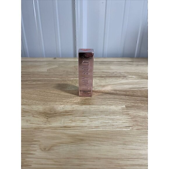 Too Faced Lady Bold EM Power Pigment Lipstick Shade Level Up - Picture 4 of 5